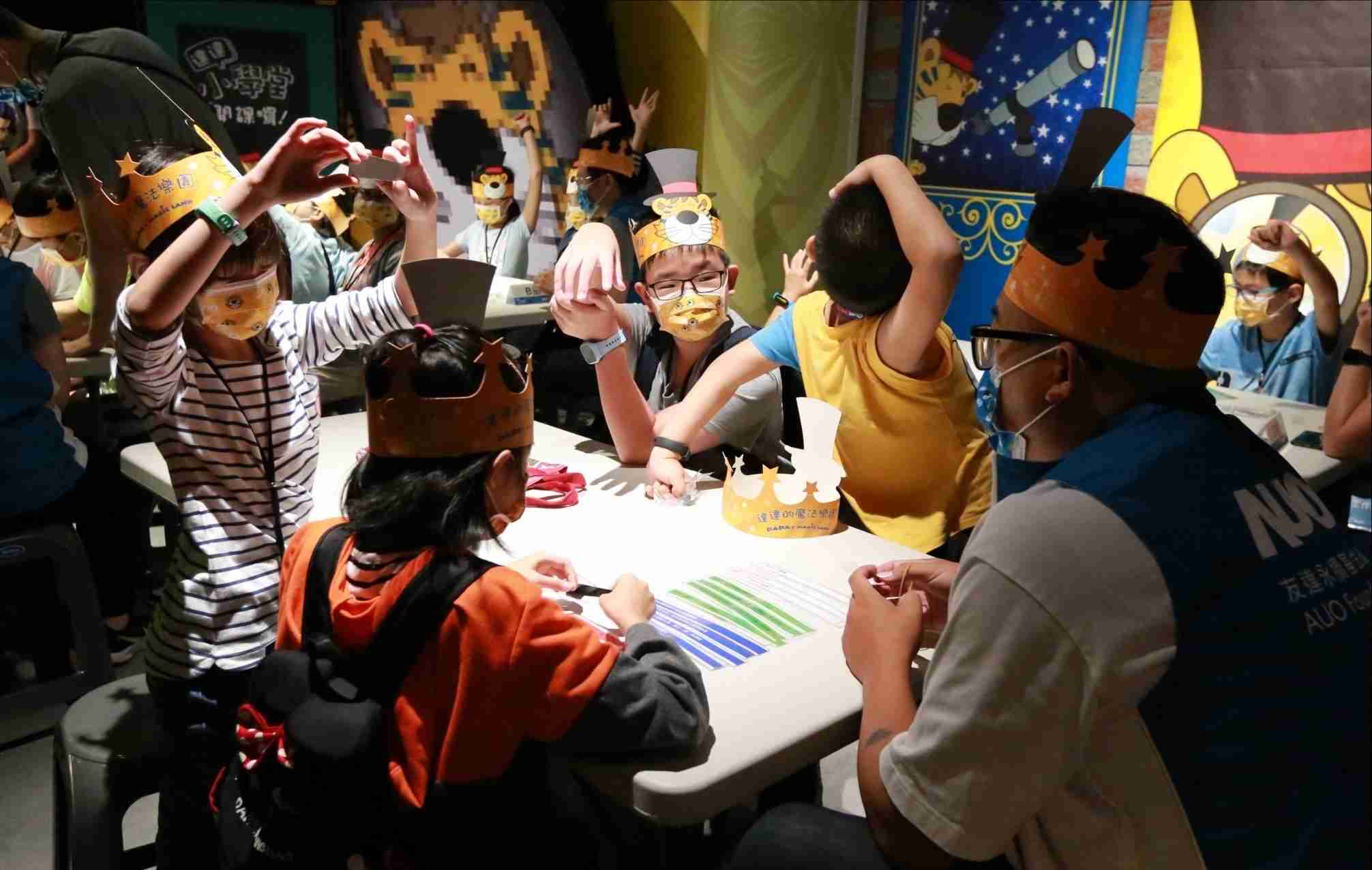 壹号平台以永续理念推动全人教育计划，，，，内外结盟储备科普教育人才，，，荣获亚太永续行动奖社会共融面的金奖肯定